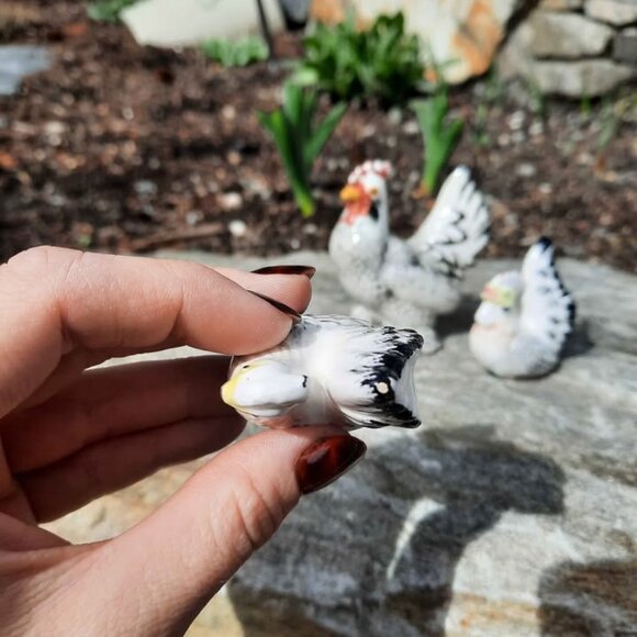 Set of 3 VTG Porcelain Rooster/Chicken Figurines - Picture 9 of 9